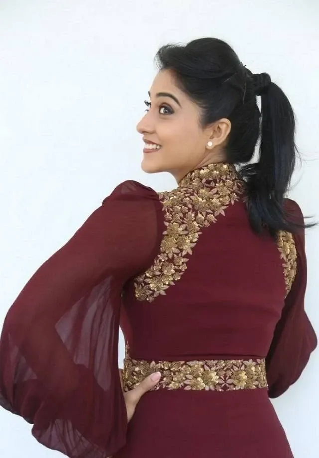 Regina Cassandra Photoshoot In Ponytail Hairstyle